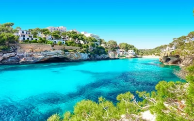 Pros and Cons of Living by the Coast in Spain