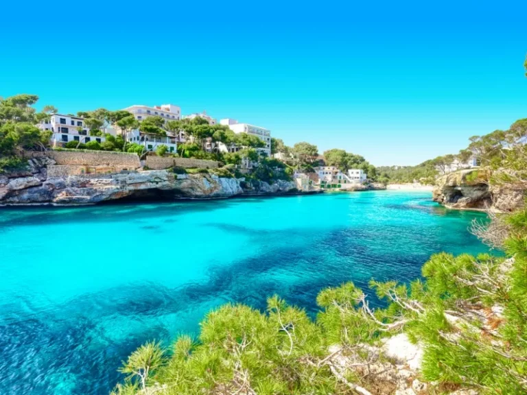 Pros and Cons of Living by the Coast in Spain