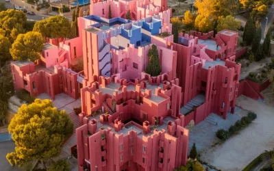 Muralla Roja in Calpe: A Surreal Icon of Architecture and Culture