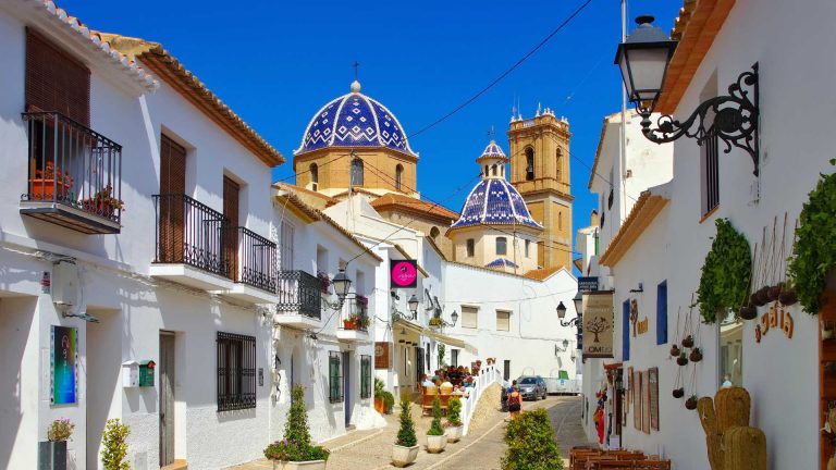 Markets in Altea: Local Flavours, Artisan Goods & Weekly Finds
