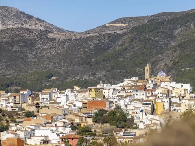 Living in Benitachell: Poble Nou Charm & Cumbre del Sol Views