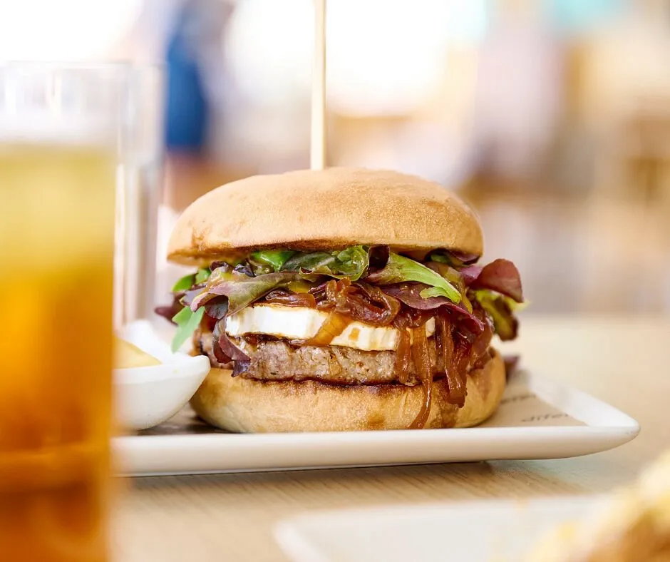 Juicy burger at Diferens Altea